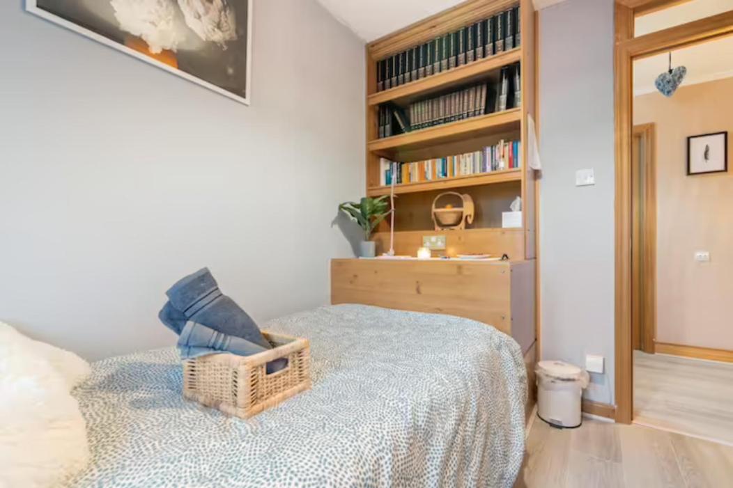 Private Room In Dublin Exterior photo